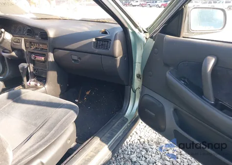 1989 Nissan Maxima z USA, uszkodzony, nr VIN JN1HJ01P5KT267358